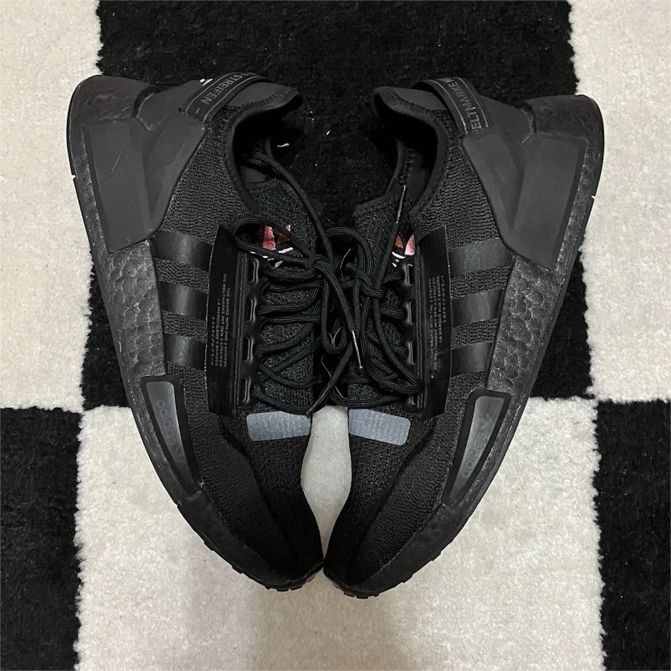 adidas gazelle silver green womens Adidas NMD R1 Core Black / Core Black / Solar Red (EE5107) – Prime main image 1