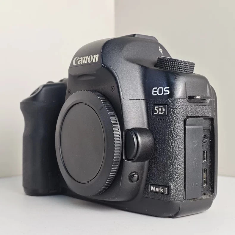 Cuerpo de cámara digital Canon EOS 5D Mark II 21,1 MP SLR con accesorios inglés Foto 4 de 4