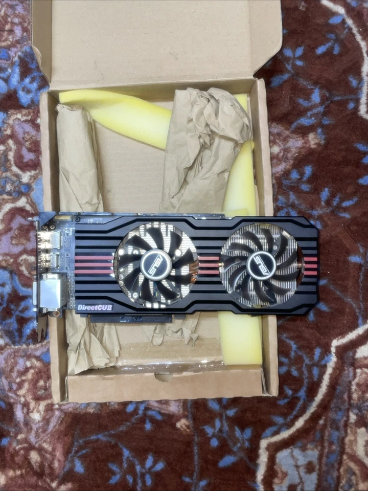 ASUS Radeon HD 7850 DirectCU II 2GB GDDR5 Graphics Card - Image 3 of 4