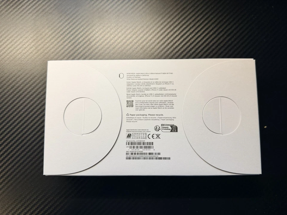 Apple Watch Ultra 49mm Titangehäuse mit Blau Trail Loop Armband, M/L... - Bild 2 von 3