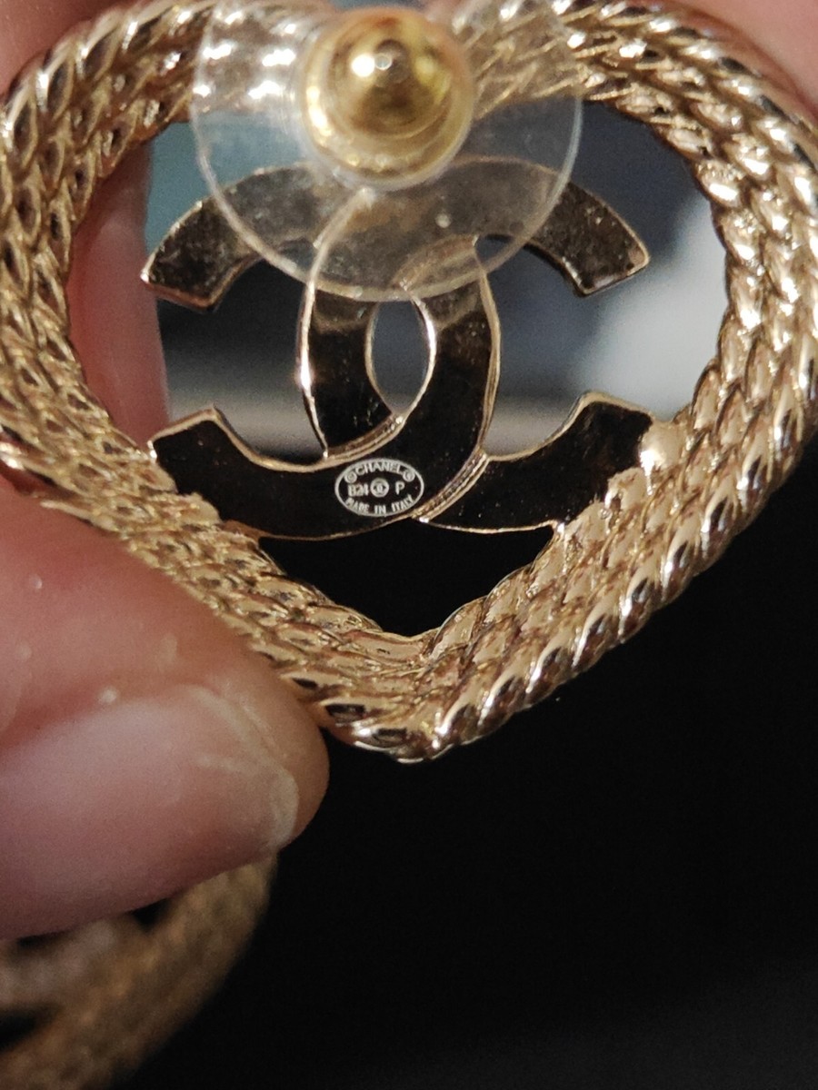 エレガント◆2色◆送料込♪【CHANEL】24AW カフ ゴールド ABD663 New & Auth! Chanel 24P Large Heart Earrings Gold & Crystal