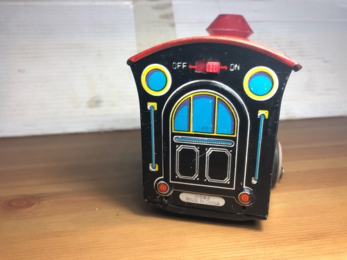 Vintage 1970s Made in China Tin Train ME-061 - Picture 4 of 6
