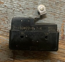 OMRON Z-15GW22-B7-K SNAP ACTION LIMIT SWITCH ROLLER LEVER 
