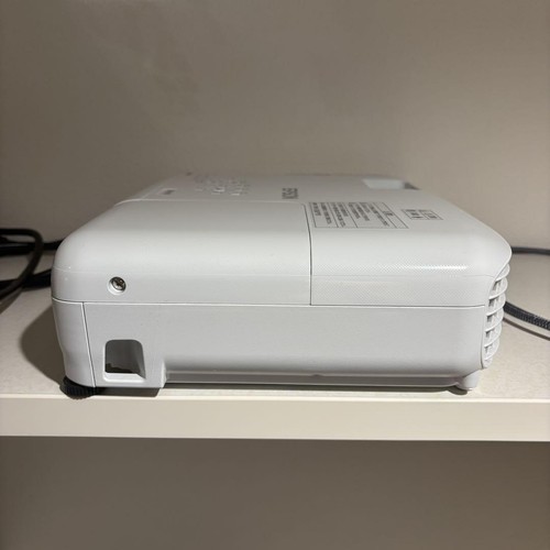 EPSON EB-E01 Projecteur Portable avec Câble HDMI Inclus Full HD Home Cinéma - Photo 4/10