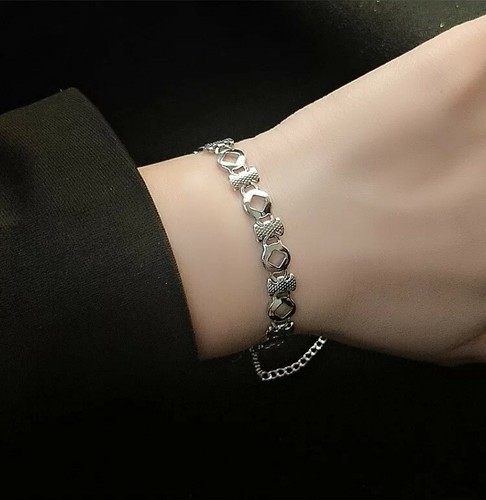 NEW 18K Yellow Gold Plated Woman 7MM Stainless Steel Rhombus Link Chain Bracelet - Picture 8 of 9