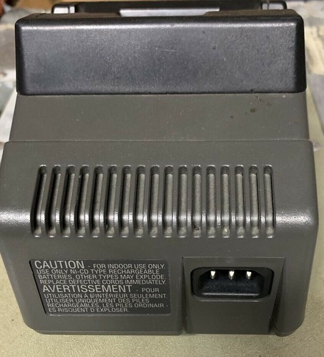 Ericsson Universal Rapid Desk Charger BML 161 59/1 - Picture 3 of 4
