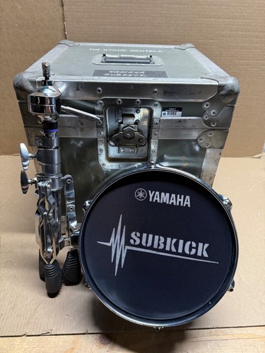Yamaha Subkick SKRM100 mit Ständer und Road Case - Bild 2 von 21
