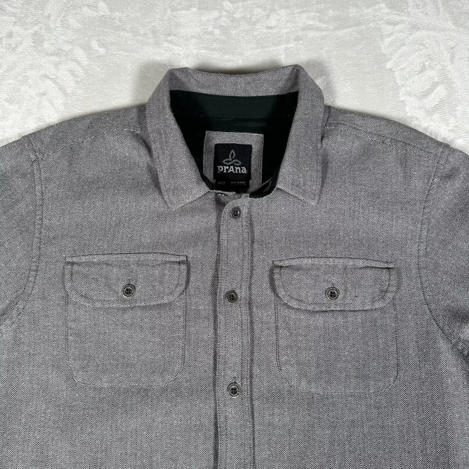 prana long sleeve 100% organic cotton pockets casual shirt