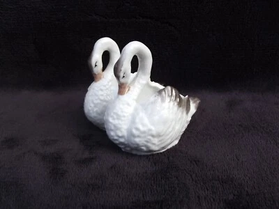 Ancien saleron salaire en porcelaine en forme cygnes - Photo 1/4