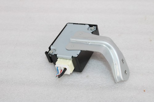 2010 - 2017 LEXUS LS460 SMART DOOR CONTROL RECEIVER CONTROL MODULE 89740-50180 - Picture 8 of 9