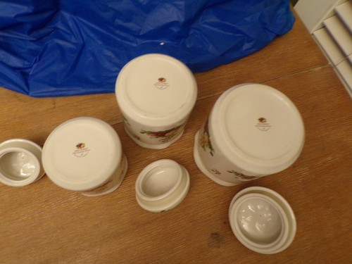 Set of 3 Royal Albert Old Country Roses Canister Set w/Rose For Handle on Lid - Picture 7 of 8