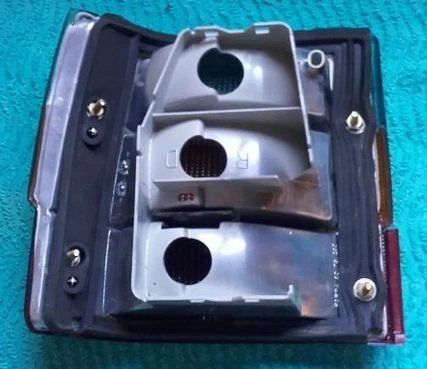 1 Feu arrière Droit Renault 11 (1986-1989) Occasion TBE comme NEUF - Photo 2/2