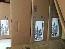 YASKAWA SERVO MOTOR SGMJV-04ADA61 NEW FREE EXPEDITED SHIPPING 