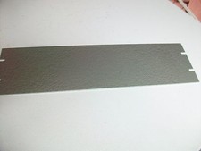 GREY HAMMERTONE ALUMINUM RACK PANEL 5 1/2" X 19"  NSN 5975-00-982-2299