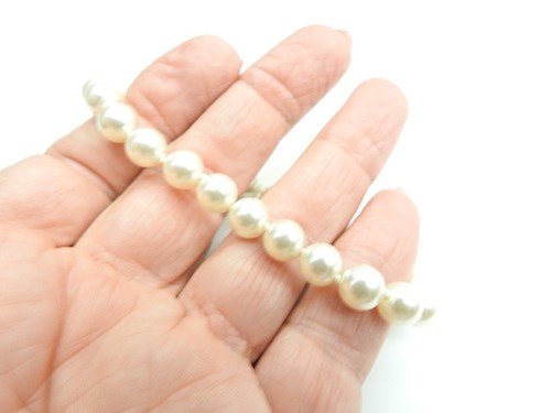 Pulsera vintage de 8 pulgadas con cuentas de perlas de imitación blanca anudada a mano - Imagen 2 de 3