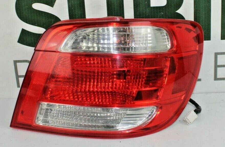 SAAB 92X 92x 9-2x 2005-06 vagón lado derecho pasajero luz de freno trasero OEM Foto 2 de 4