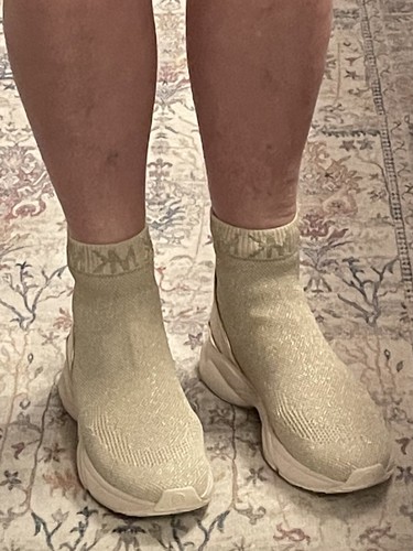 Michael KORS Katrina Knit Bootie. New 9 - Picture 23 of 24