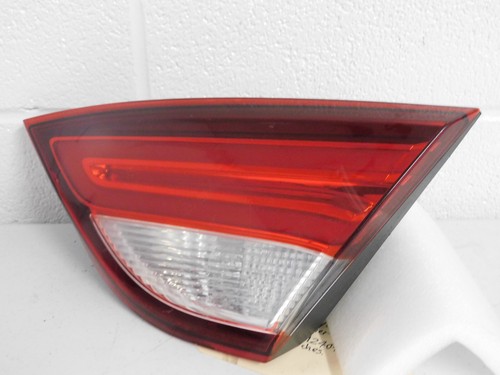 2015 2016 2017 CHRYSLER 200 RIGHT SIDE INNER TRUNK TAIL LIGHT - Picture 4 of 7