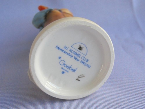 M I Hummel Goebel Porcelain Figurine LUCKY FELLOW Germany Mold 560 - Picture 4 of 12