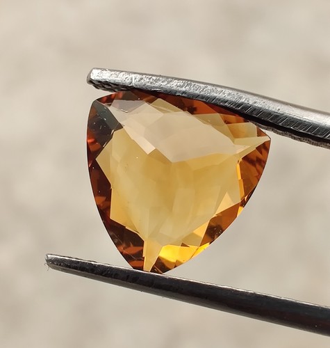 Piedra preciosa facetada citrino natural corte trillón, 1,20 quilates, tamaño 8x3x2 mm. - Imagen 3 de 10
