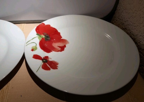 Pair Of Sabichi Porcelain Poppy Design Dinner Plates 27cm Diameter Free Post - Picture 3 of 6
