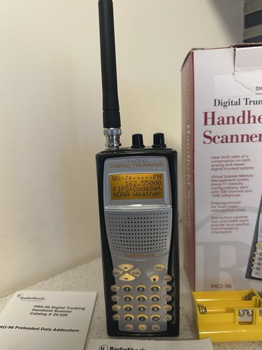 Radio Shack Pro 96 cyfrowy skaner ręczny trunking 20-526 5500 kanałów pracujący - Zdjęcie 2 z 13