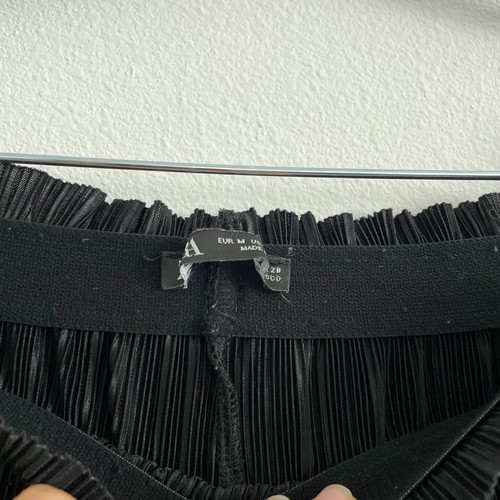 Zara Hose Damen M schwarz Plissee weites Bein Pull On minimalistisch klassisch - Bild 6 von 7