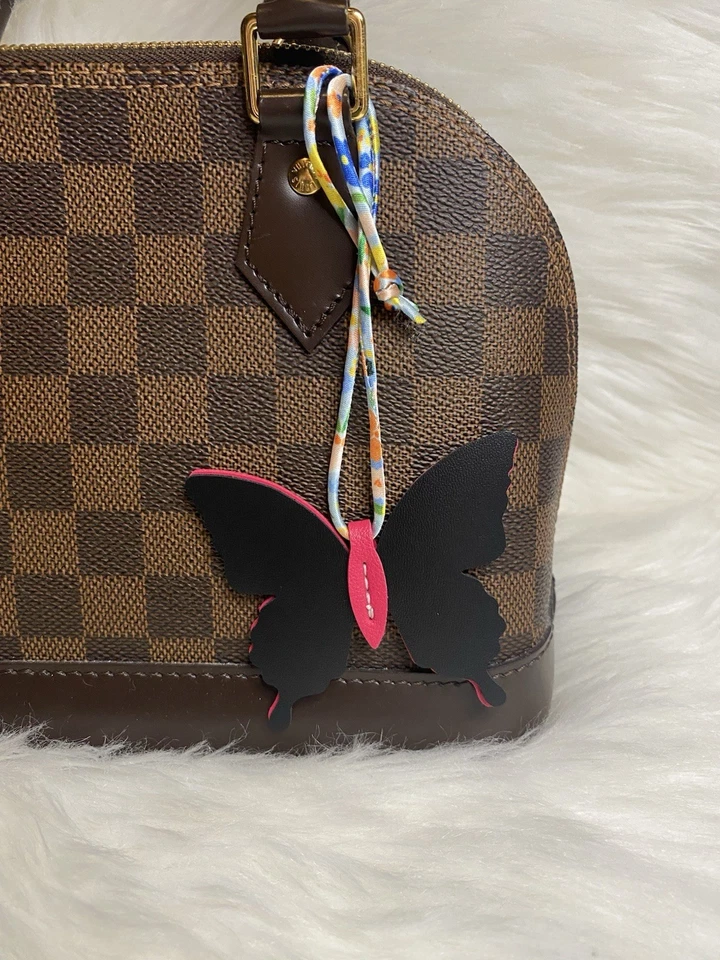 Bolso Mariposa Cuero Dije Rosa Hecho a Mano Regalo Nuevo Foto 2 de 2