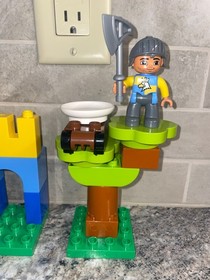 Lego Duplo 10569 Knight Blocks and Minifigure