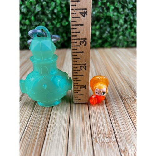 Fisher Price Shimmer and Shine Teenie Genies - Genie Surprise Bottle - Picture 6 of 7