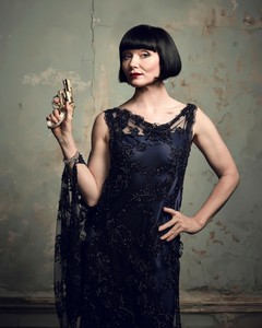 Essie davis bikini