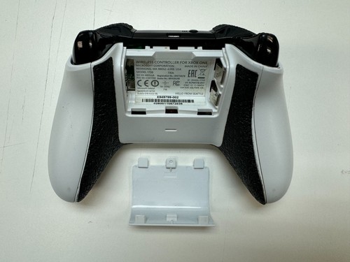 Xbox One S Model 1681 500GB w/2 Games Controller HDMI & Power Cable - Works - Picture 15 of 21