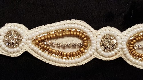 GOLD PERLE BÖHMISCH ROCAILLES HUTBAND TRÄNENAUSSCHNITT STIRNBAND STRASSSTEINE - Bild 1 von 8