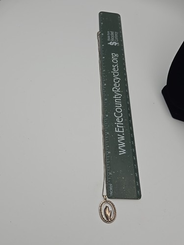 Vintage 925 Sterling Silver Praying Hands Filigree Diamond Cut Pendant And Chain - Picture 9 of 11