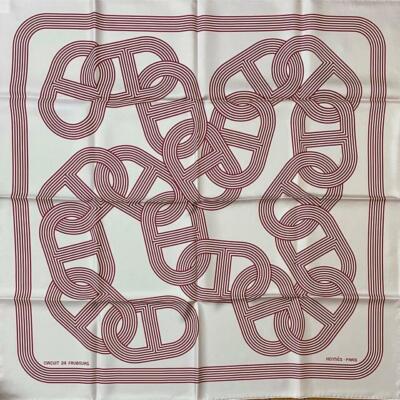 『24』HERMES90cm x 90cm Mystere au 24 scarf 90 - Red | Hermès Canada