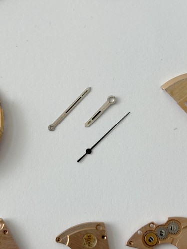 Omega Kaliber 1020 Uhrwerksteile Gabel Radfeder Brücke 1010 1012 1021 1022 6 - Bild 12 von 18