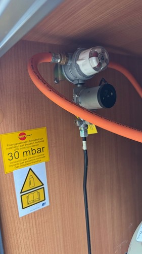 ➡️ Autarken Bürstner Aviano i684 Automatik, Solar 440 Watt, Sat, TV , Navi, ✅ - Bild 18 von 19