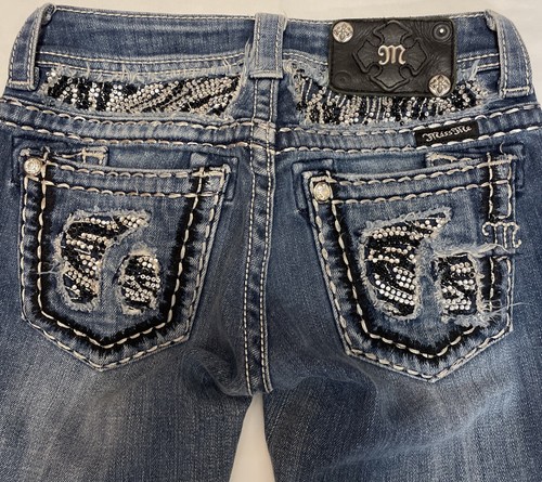 Jeans bootcut firmati Miss Me taglia 24 x 31 blu lavaggio medio vita bassa - Foto 7 di 7