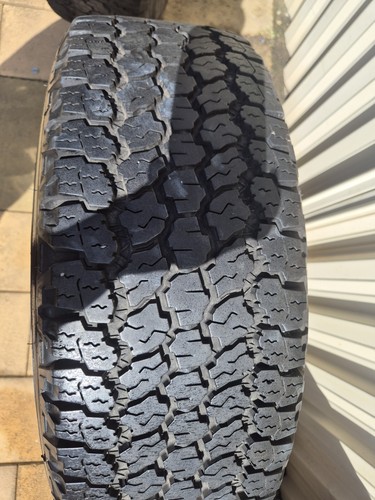 Jeep Wrangker JK All Terrain Rims And Tyres. - Picture 10 of 11