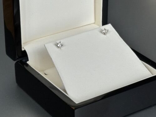 18ct Gold Diamond Stud Earrings 18 Carat 18K White Gold UK Hallmarked 0.3ct - Picture 2 of 18