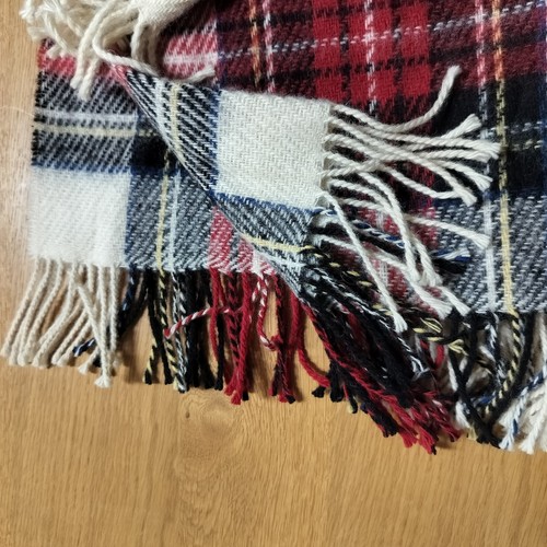 Williams Sonoma Home 100% Virgin Wool Tan/Red Plaid Throw With Fringe 50x65 inch - Picture 7 of 9