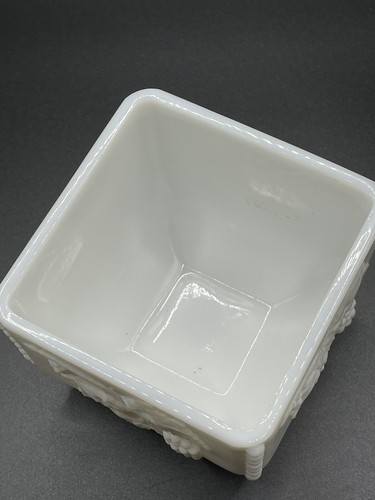 Vintage Perlen - Traubendekoriert Milchglas Süßigkeiten Schüssel Quadratischer Sockel Wohnkultur - Bild 3 von 6