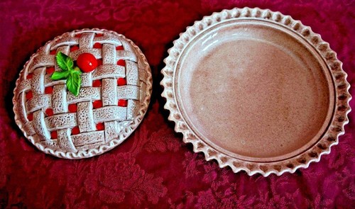 J/1 VTG. CERAMIC CHERRY PIE KEEPER - Picture 3 of 4