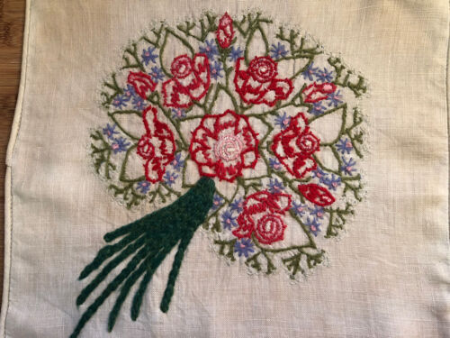 Vtg MCM linen crewel embroidered pillow cover bouquet flowers - Picture 2 of 13