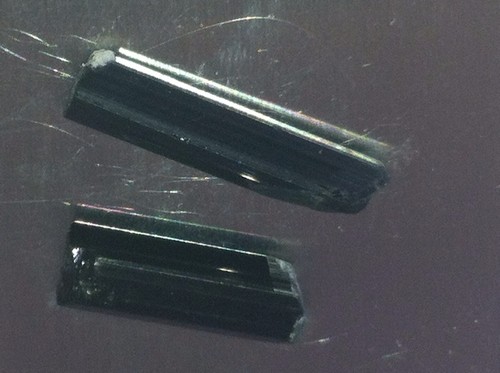 17+ CT Natural Untreated Black Tourmaline Crystal Gem Stone - Bild 1 von 3