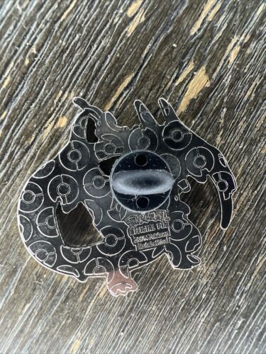 Pokémon 2014 Official Mega Charizard Collectors Enamel Pin. Pre-Owned. - Picture 2 of 2