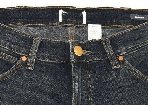 Pantalones de mezclilla Wrangler para hombre Greensboro corte recto 'Smooth Criminal' SEGUNDOS WA195 - Imagen 9 de 10