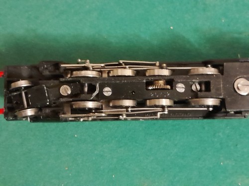 WRENN RAILWAYS OO GAUGE CLASS 8F  REFINISHED  48195  BR BLACK LIVERY - Picture 10 of 12