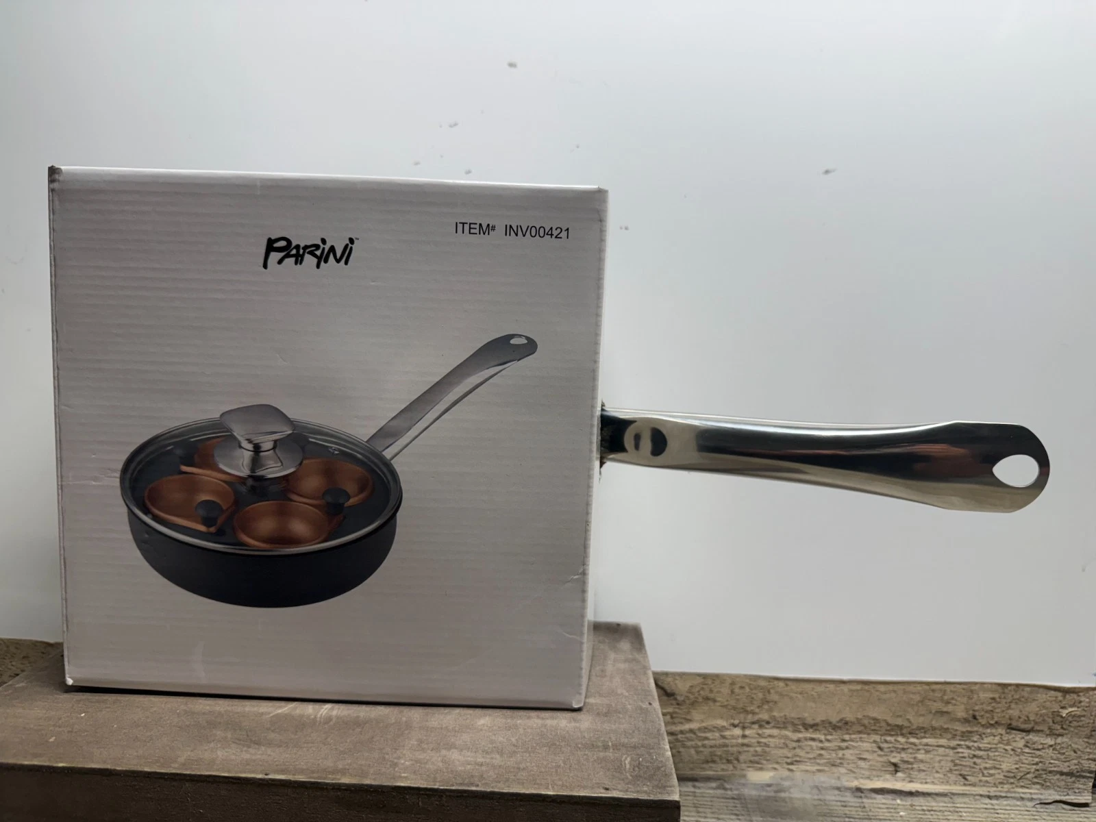New in Box PARINI 8" Copper Nonstick Egg Poacher with four egg cups #INV00421