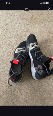 Kobe Kobe AD Men s Low Top Lace-Up Basketball Sneaker Black Gray Red